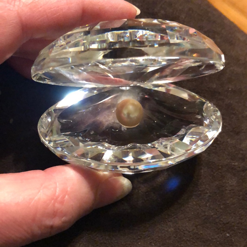 Genuine rare Swarovski crystal clam